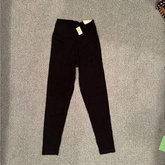 🖤AERIE OFFLINE CROSSOVER LEGGINGS🖤 - Picture 6 of 10